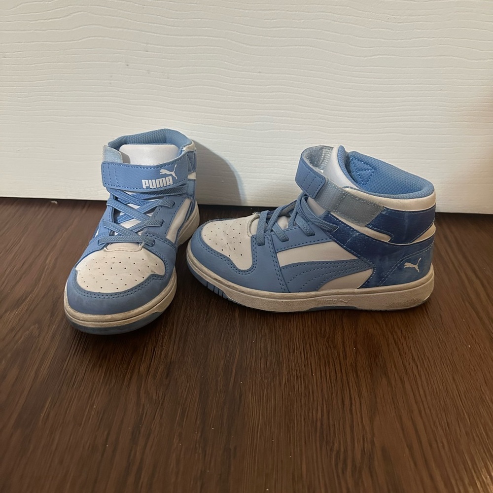 PUMA Kids' Rebound Layup Mid Hook and Loop Sneaker